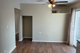 209 Mill Stream Dr, Bolingbrook, IL 60440 - Photo 4