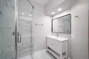 226 N Wilmette Ave, Westmont, IL 60559 - Photo 8