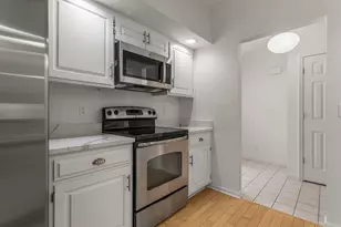 2410 Stillwater Dr, Champaign, IL 61821 - Photo 6