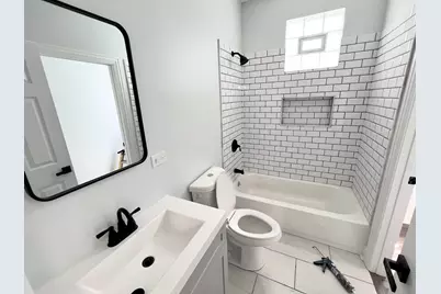 3933 N Clarendon Avenue #304, Chicago, IL 60613 - Photo 12