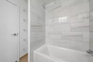 401 E Ontario St, Chicago, IL 60611 - Photo 18