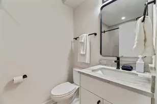 7109 N Western Ave, Chicago, IL 60645 - Photo 14