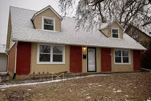 277 W Raye Dr, Chicago Heights, IL 60411 - Photo 2