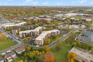 1101 S Hunt Club Dr, Mount Prospect, IL 60056 - Photo 24