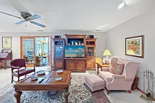 210 Park Crest Dr, Freeport, IL 61032 - Photo 44