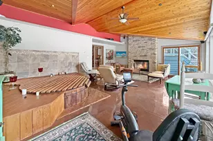 210 Park Crest Dr, Freeport, IL 61032 - Photo 50