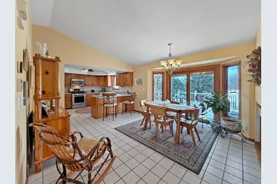 210 Park Crest Drive, Freeport, IL 61032 - Photo 18