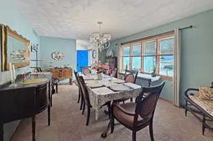 210 Park Crest Dr, Freeport, IL 61032 - Photo 16