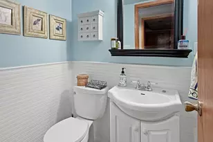 210 Park Crest Dr, Freeport, IL 61032 - Photo 40