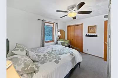 210 Park Crest Drive, Freeport, IL 61032 - Photo 36