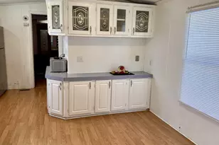 297 Pattie Ln, Lynwood, IL 60411 - Photo 6