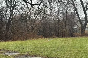 14423 Davis Ave, Blue Island, IL 60406 - Photo 1
