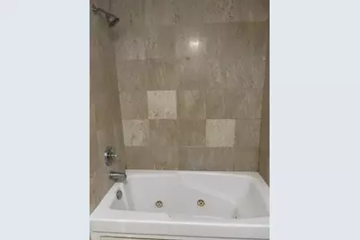 6341 N Washtenaw Avenue #GW, Chicago, IL 60659 - Photo 10