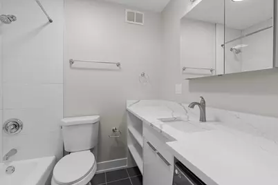 6166 N Sheridan Road #24B, Chicago, IL 60660 - Photo 8