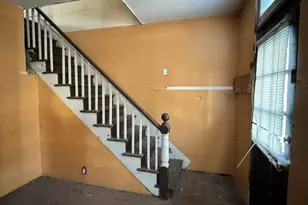 409 College Ave, Dixon, IL 61021 - Photo 2