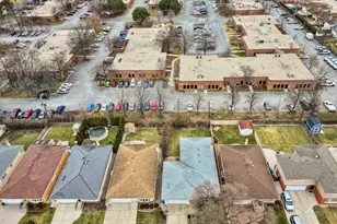 8300 W Balmoral Ave, Chicago, IL 60656 - Photo 24