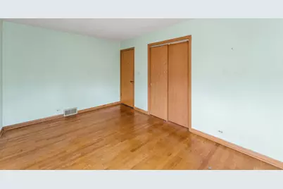 8300 W Balmoral Avenue, Chicago, IL 60656 - Photo 18