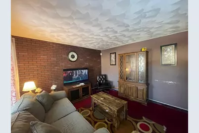 1245 W Violet Street, Freeport, IL 61032 - Photo 2