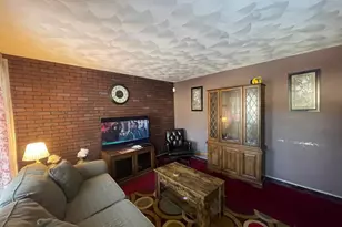 1245 W Violet St, Freeport, IL 61032 - Photo 2