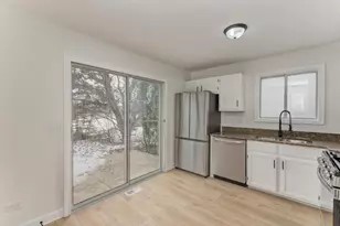 2843 Dorothy Dr, Aurora, IL 60504 - Photo 12