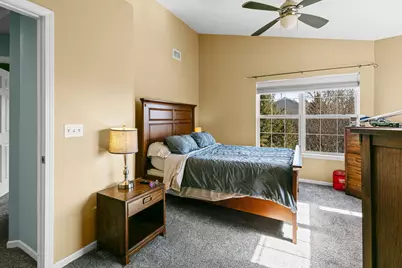 34314 N Barberry Road, Round Lake Beach, IL 60073 - Photo 12