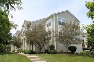 34314 N Barberry Rd, Round Lake Beach, IL 60073 - Photo 2