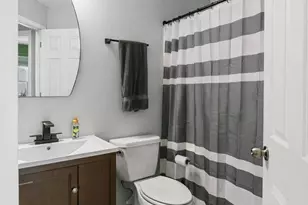 34314 N Barberry Rd, Round Lake Beach, IL 60073 - Photo 16