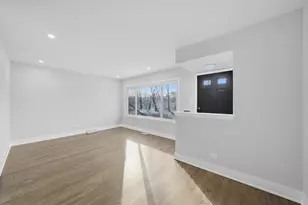 3415 N Kenton Ave, Chicago, IL 60641 - Photo 16