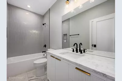 4507 N Bernard Street, Chicago, IL 60625 - Photo 20