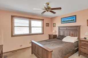 618 Mendota Ln, Romeoville, IL 60446 - Photo 14