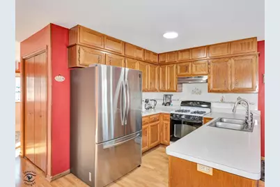 618 Mendota Lane, Romeoville, IL 60446 - Photo 8