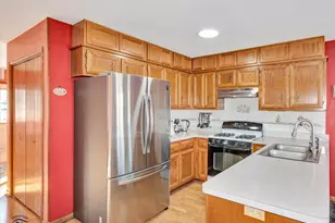 618 Mendota Ln, Romeoville, IL 60446 - Photo 8