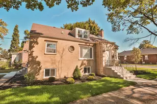 9156 S Colfax Ave, Chicago, IL 60617 - Photo 2