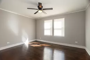 9156 S Colfax Ave, Chicago, IL 60617 - Photo 10