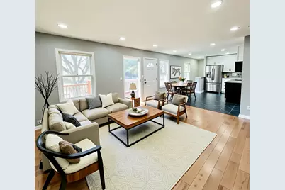 222 Saint Marys Parkway, Buffalo Grove, IL 60089 - Photo 4