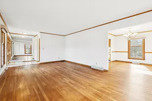 4610 34th Ave, Moline, IL 61265 - Photo 8