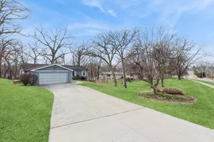 4610 34th Ave, Moline, IL 61265 - Photo 38
