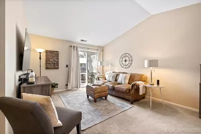 96 Midhurst Court #201D, Naperville, IL 60565 - Photo 4