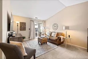 96 Midhurst Ct, Naperville, IL 60565 - Photo 4