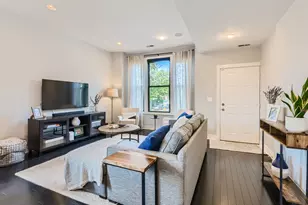 3258 N Racine Ave, Chicago, IL 60657 - Photo 2