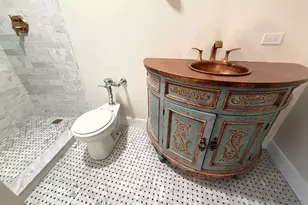 [Address not provided], Chicago, IL 60654 - Photo 12