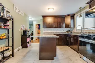 8254 Linder Ave, Burbank, IL 60459 - Photo 4