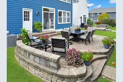 306 Lasalle Street, Vernon Hills, IL 60061 - Photo 2