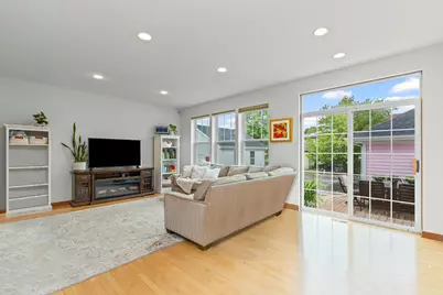 306 Lasalle Street, Vernon Hills, IL 60061 - Photo 12