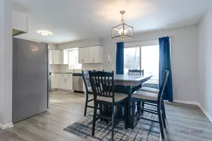 36719 N Lawrence Dr, Lake Villa, IL 60046 - Photo 6