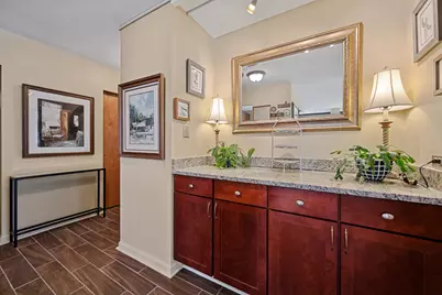 5445 N Sheridan Road #415, Chicago, IL 60640 - Photo 4