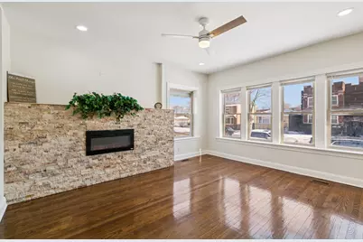 7944 S Blackstone Avenue, Chicago, IL 60619 - Photo 2