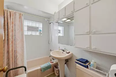 6911 W Niles Terrace, Niles, IL 60714 - Photo 12