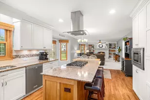 1211 Conan Doyle Rd, Naperville, IL 60564 - Photo 4