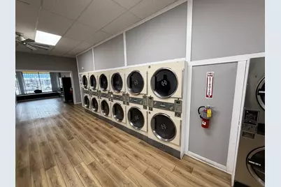 10106 S Ewing Avenue, Chicago, IL 60617 - Photo 6